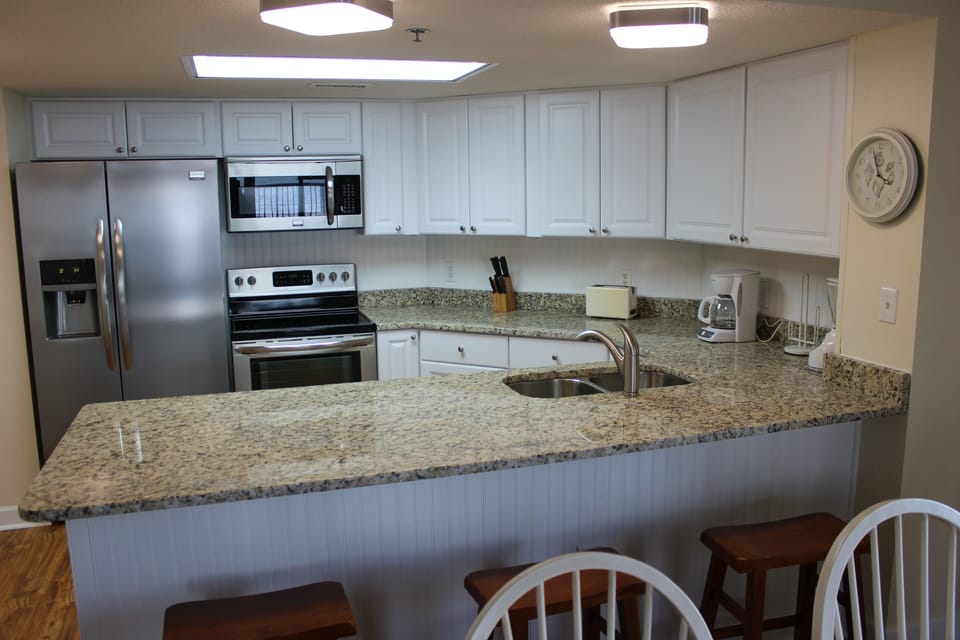 Newly renovated kitchen with stainless steel appliances!