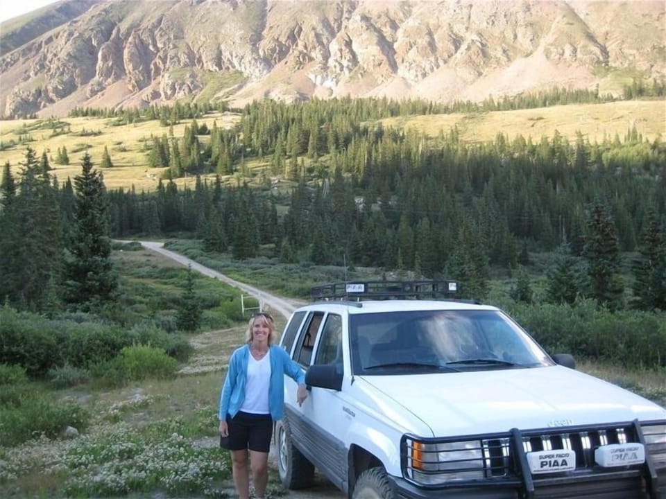 4x4 the world famous Mosquito Gulch Trail into Leadville.