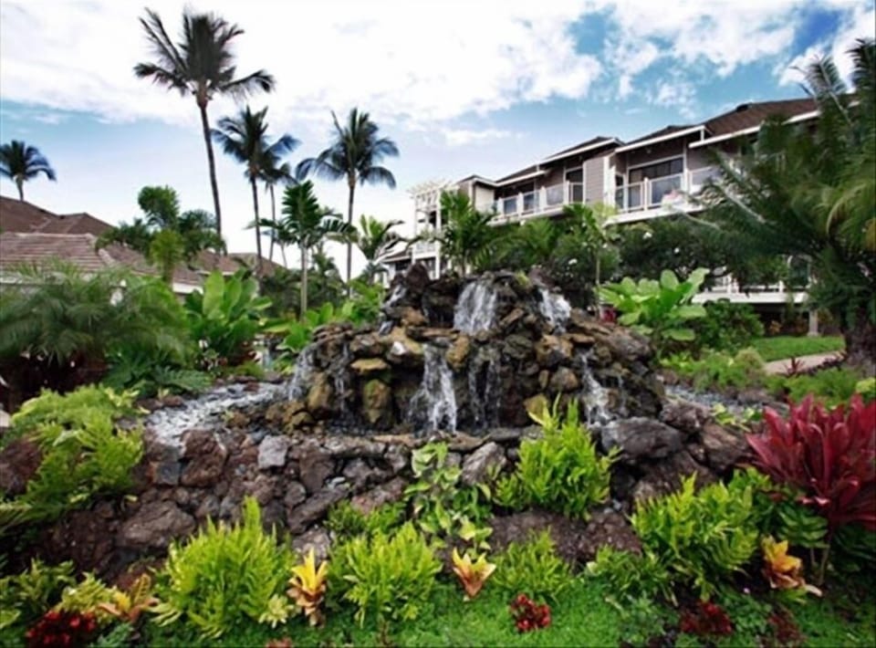 Grand Champions Entrance with Waterfall feature