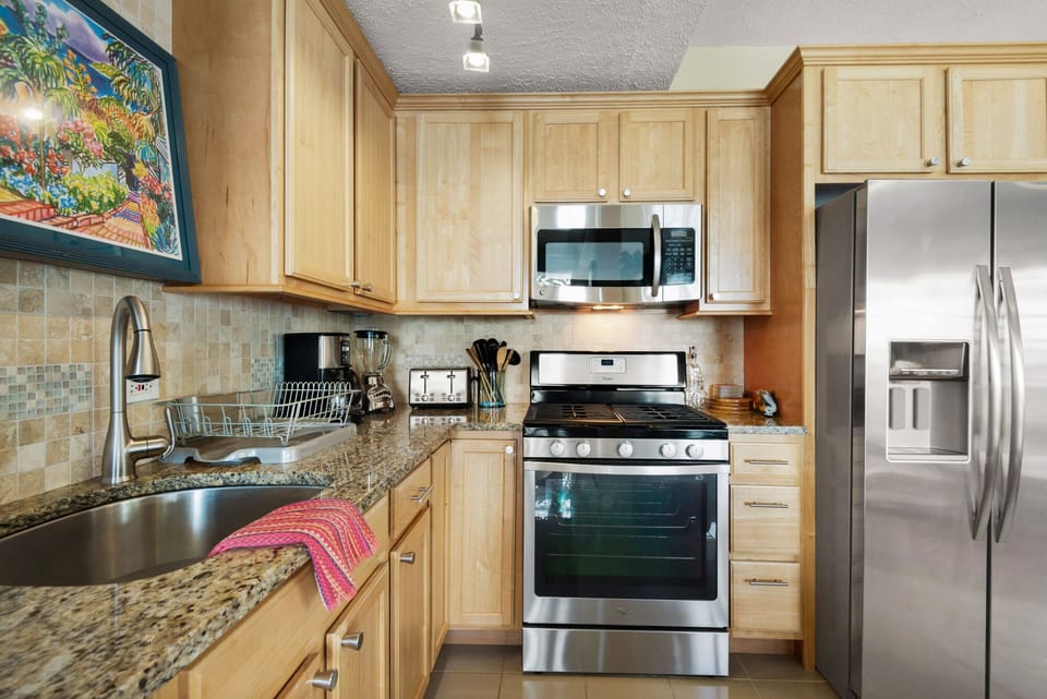 Ocean Retreat Kitchen