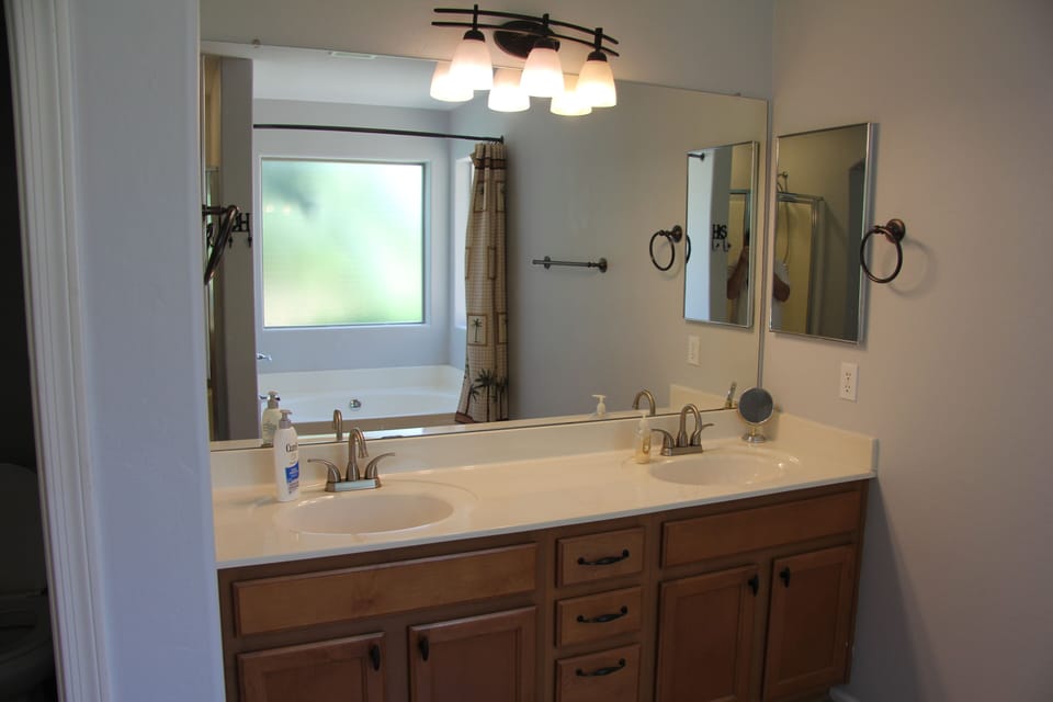 Dual sinks in Master