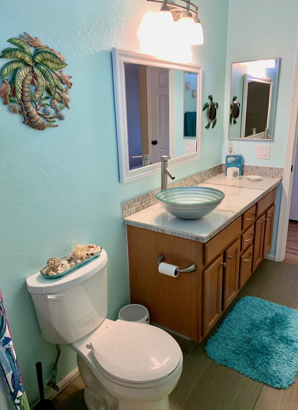 Guest bathroom - so cute!
