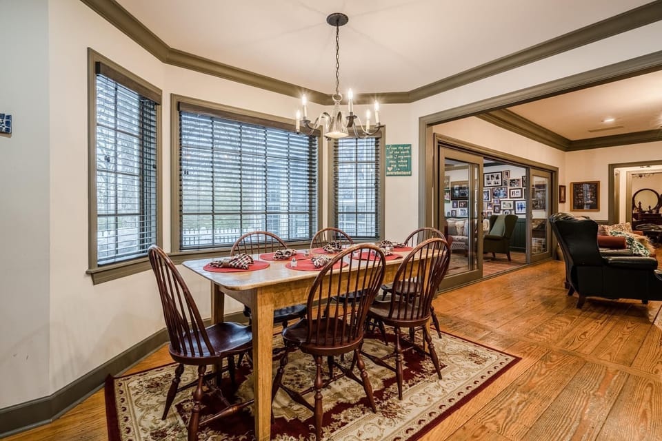 Breakfast nook with farm table