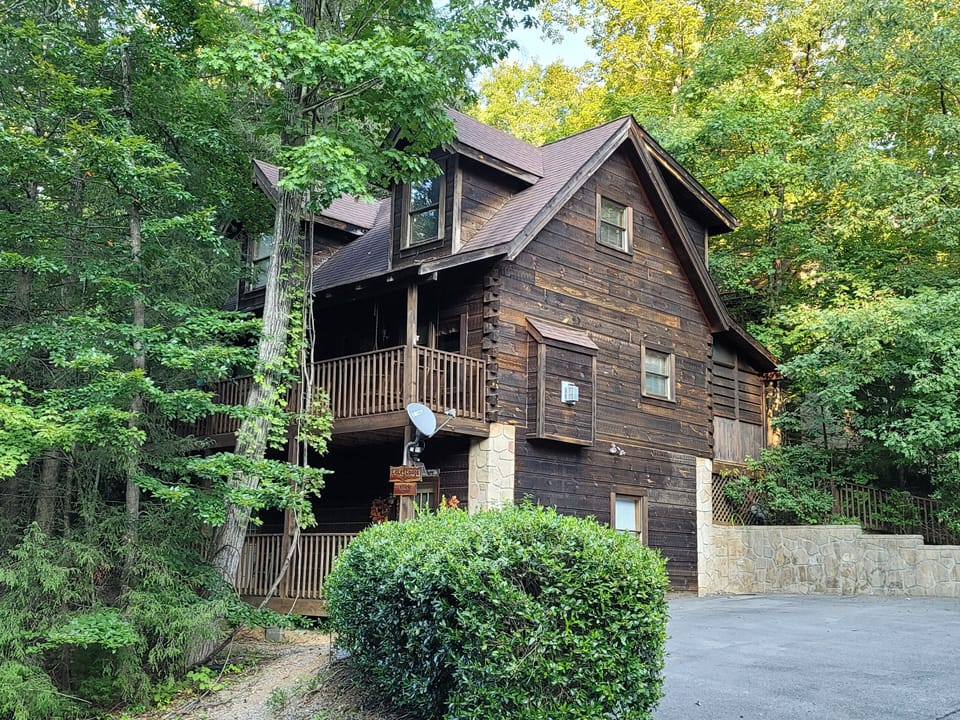 Lele's Lodge