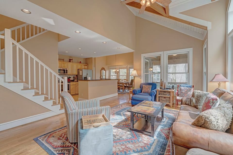 Living Room--- Open Floor Plan, Vaulted Ceilings