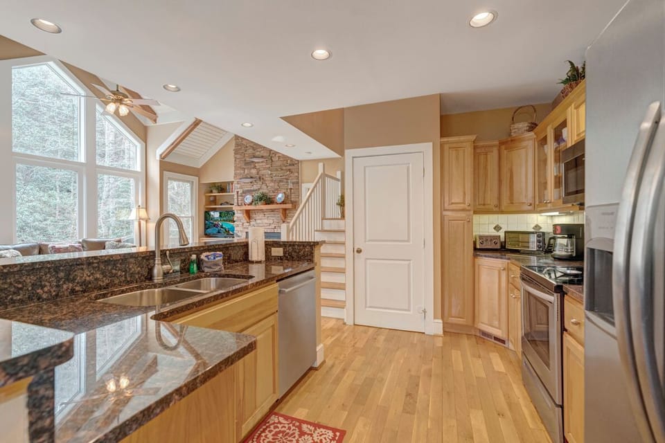 Kitchen--- Granite Counter-tops, Stainless Steel