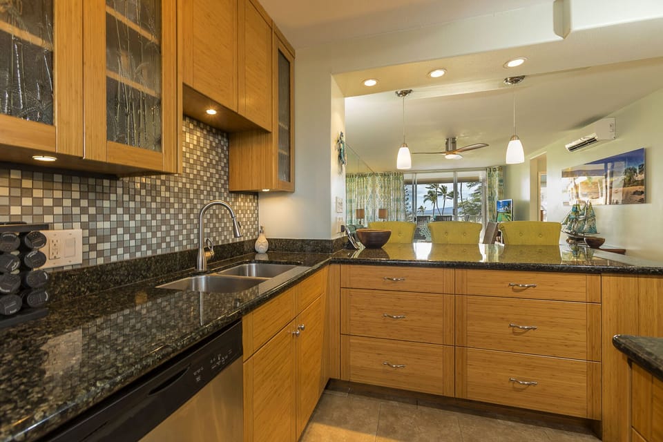 Newly updated and fully stocked kitchen
