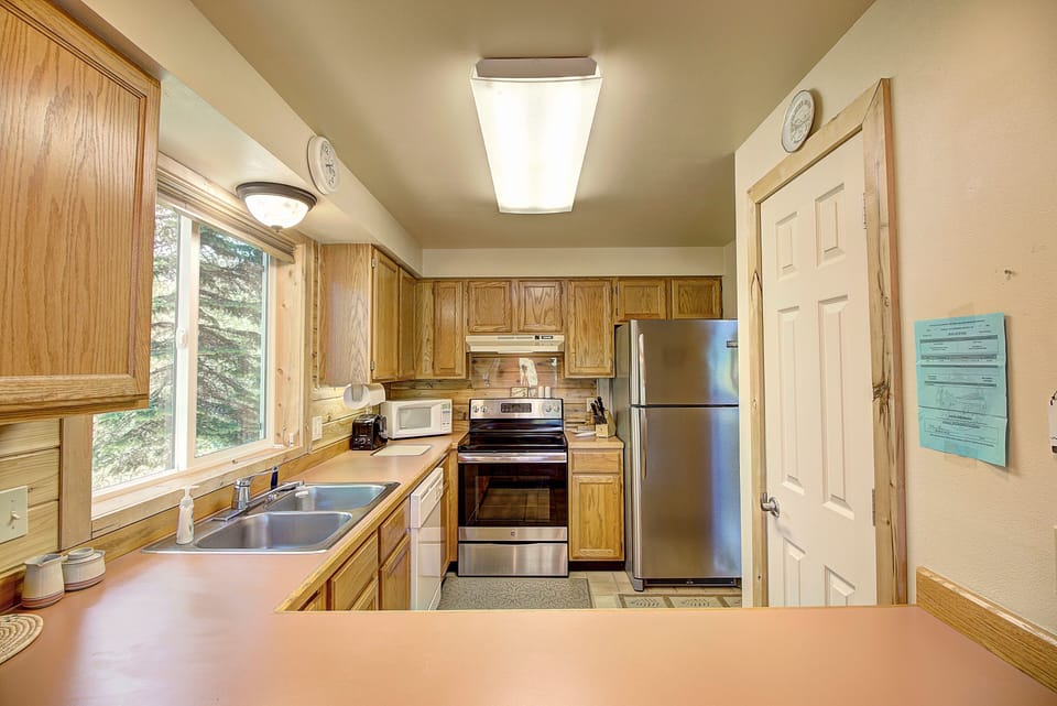 Kitchen with pantry and all new appliances with Keurig & Drip Coffee maker