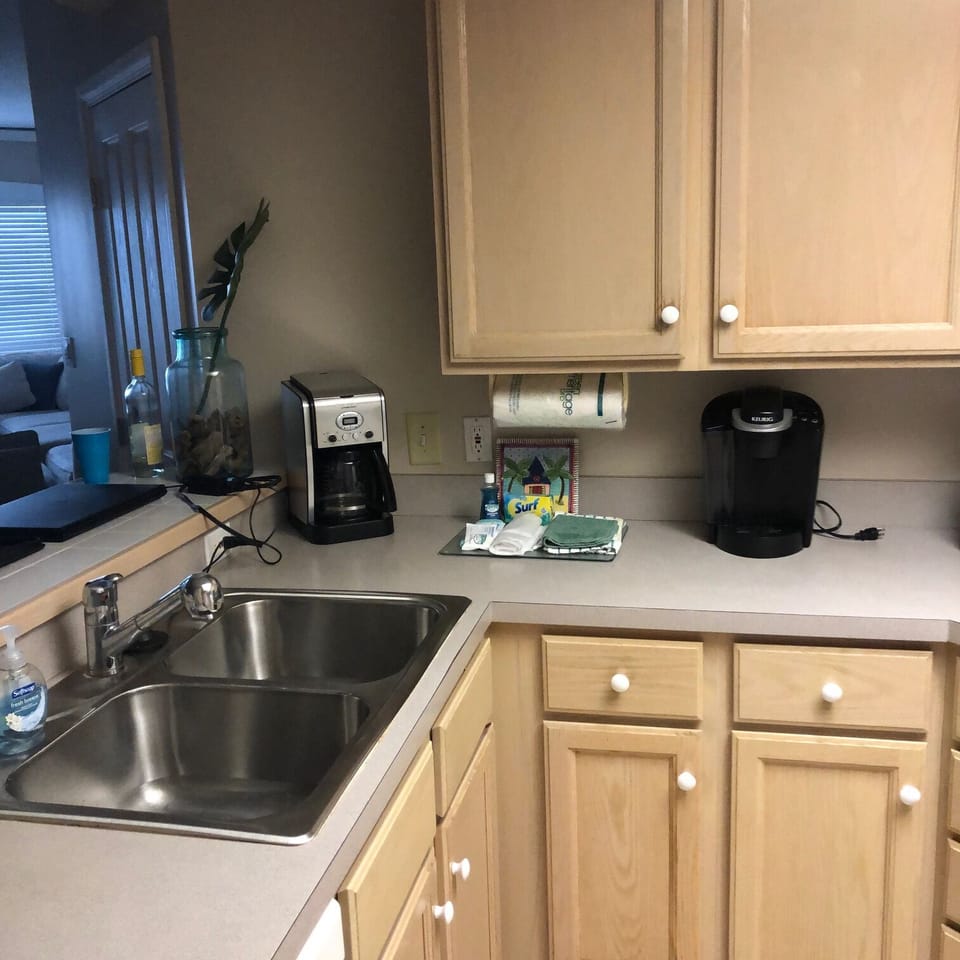 Full Kitchen with coffee options