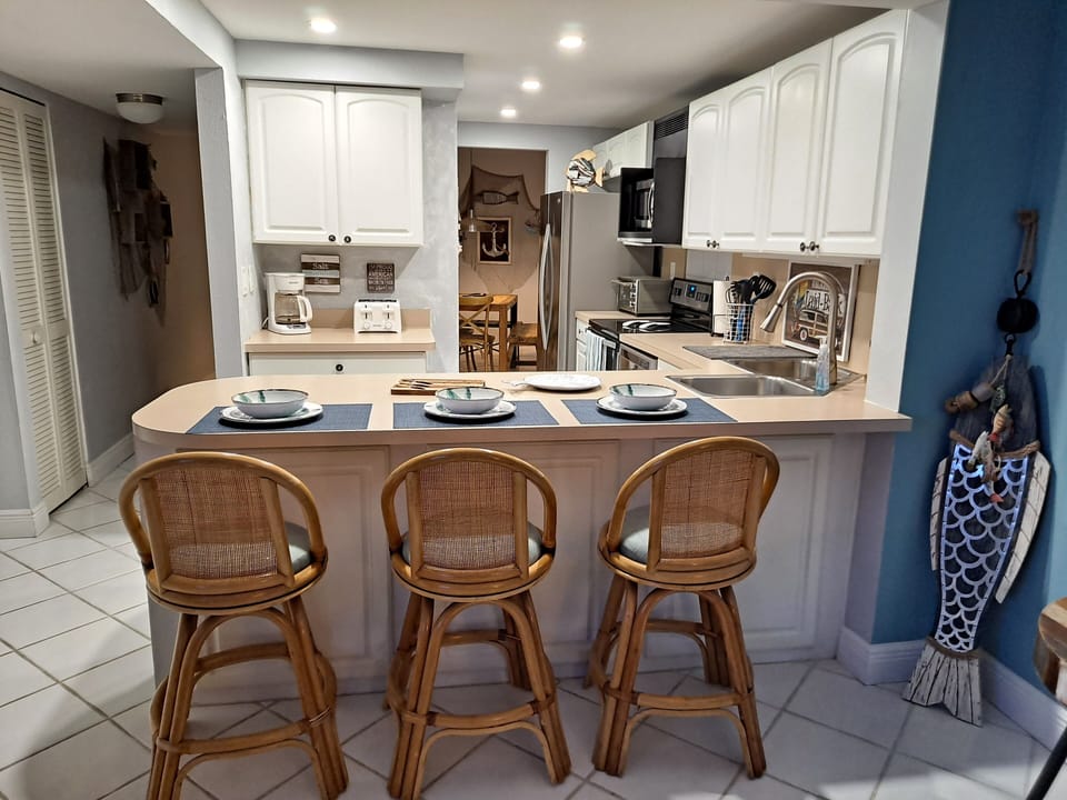 Counter seating at kitchen