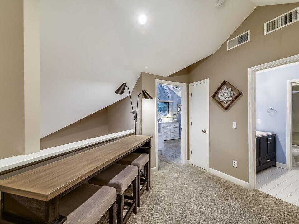 Upstairs Loft at 8 Cottage Court