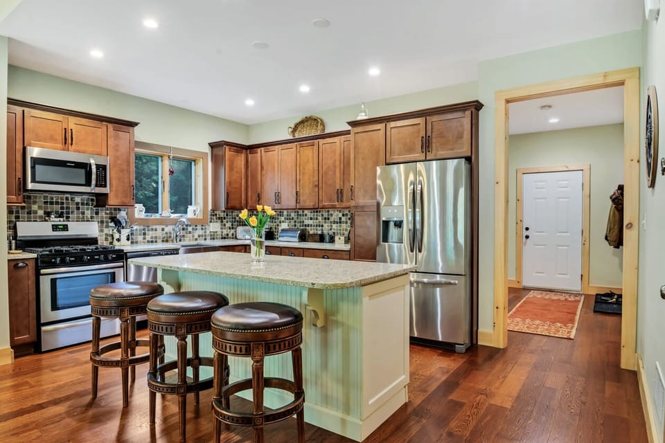 Gourmet kitchen