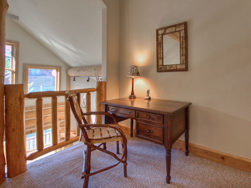 Powder Ridge Cabins, 13 Rosebud, Loft