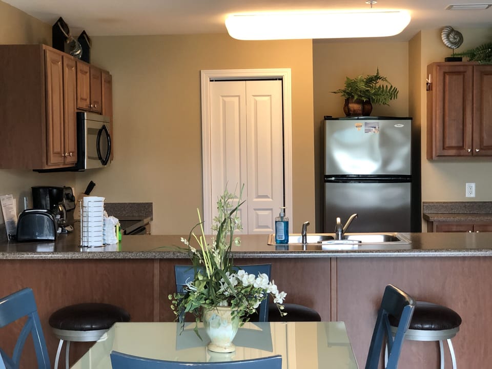 Our fully equipped kitchen has everything you need to feel like a master chef!