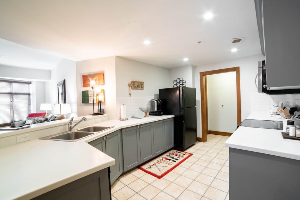 Kitchen/Laundry Closet