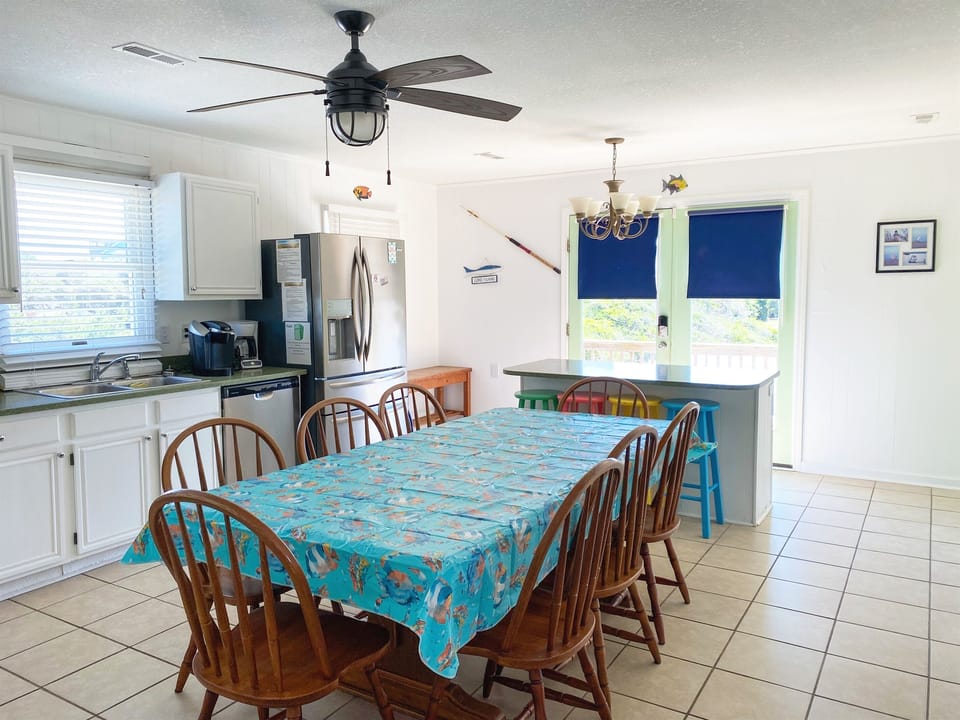 Fully stocked, large eat in kitchen