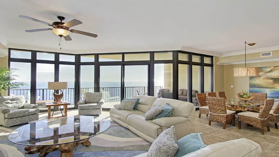 home for your stay!Enjoy the view every moment ! 