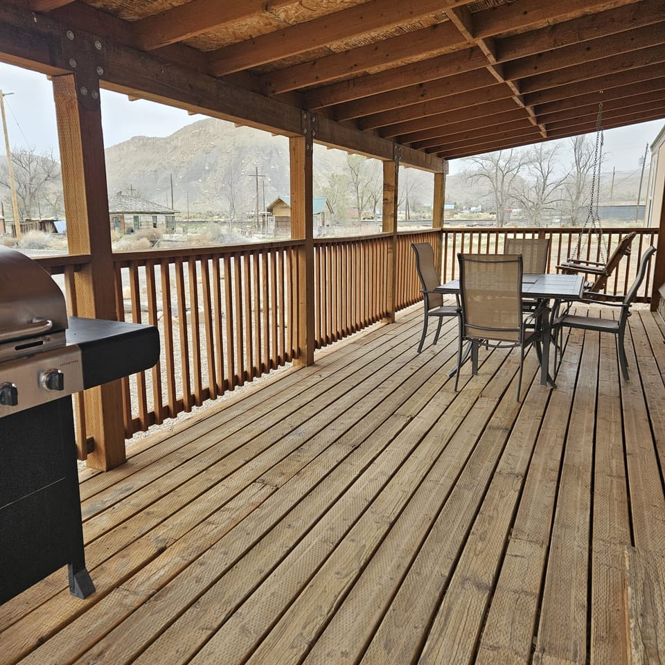 spacious porch furnished for cook outs, rain or shine
