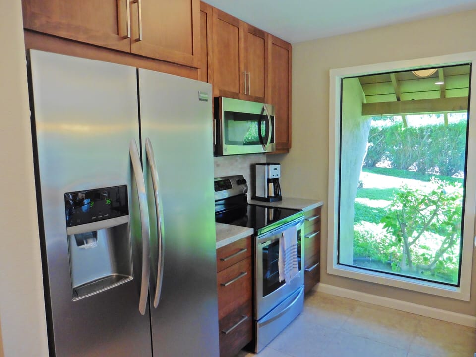 Bright remodeled kitchen 