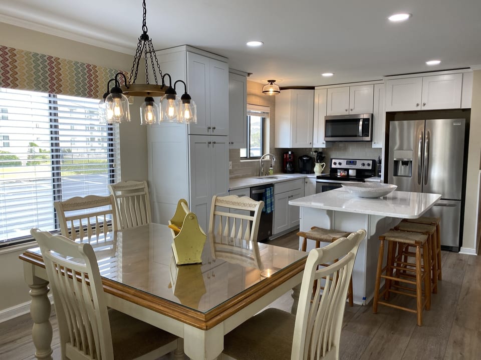 Enjoy the same amenities and more in the upgraded kitchen and living area
