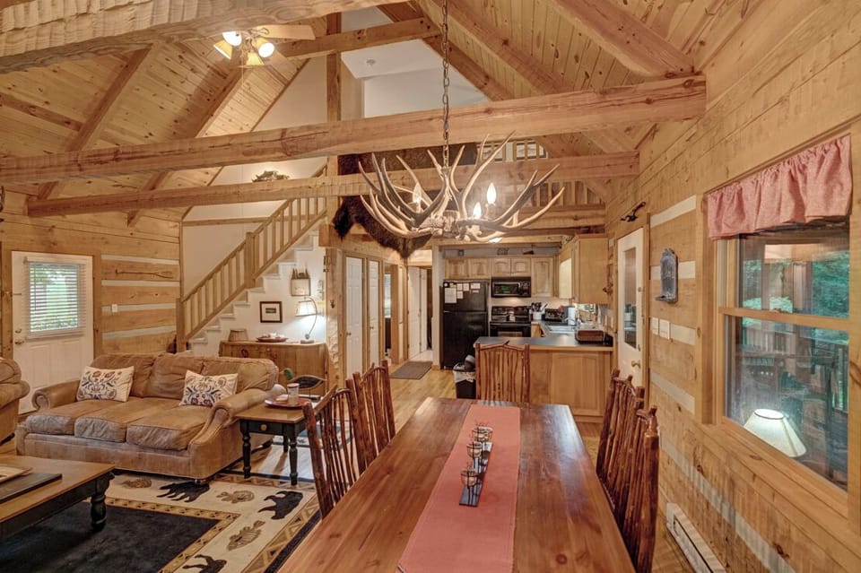 Open Floor Plan--- Dining Room Area