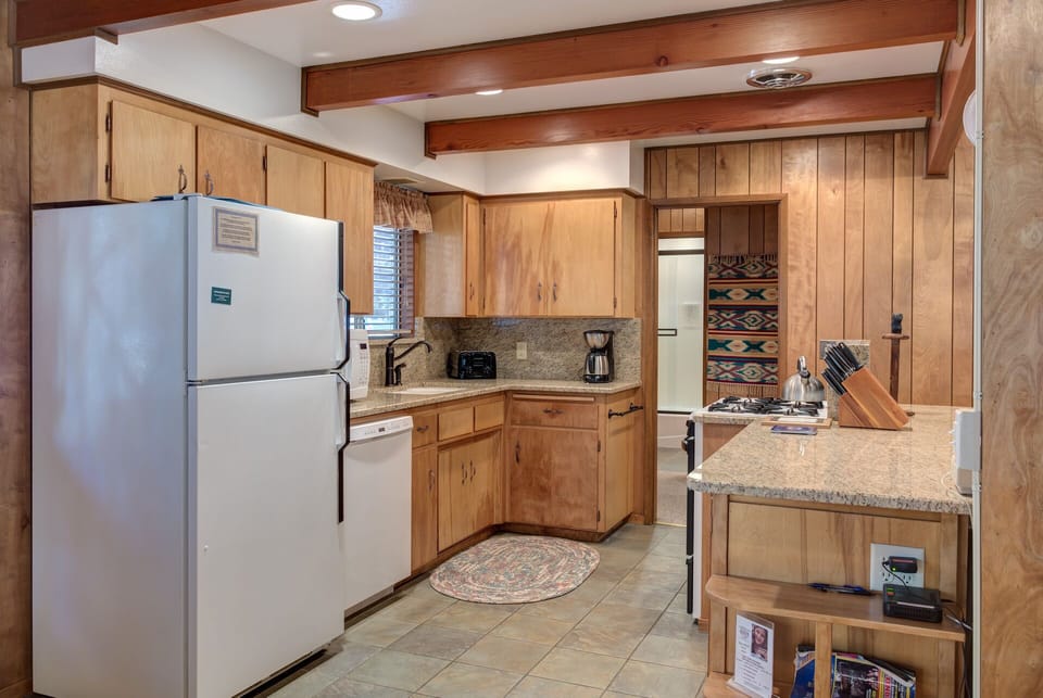Reverse angle of kitchen