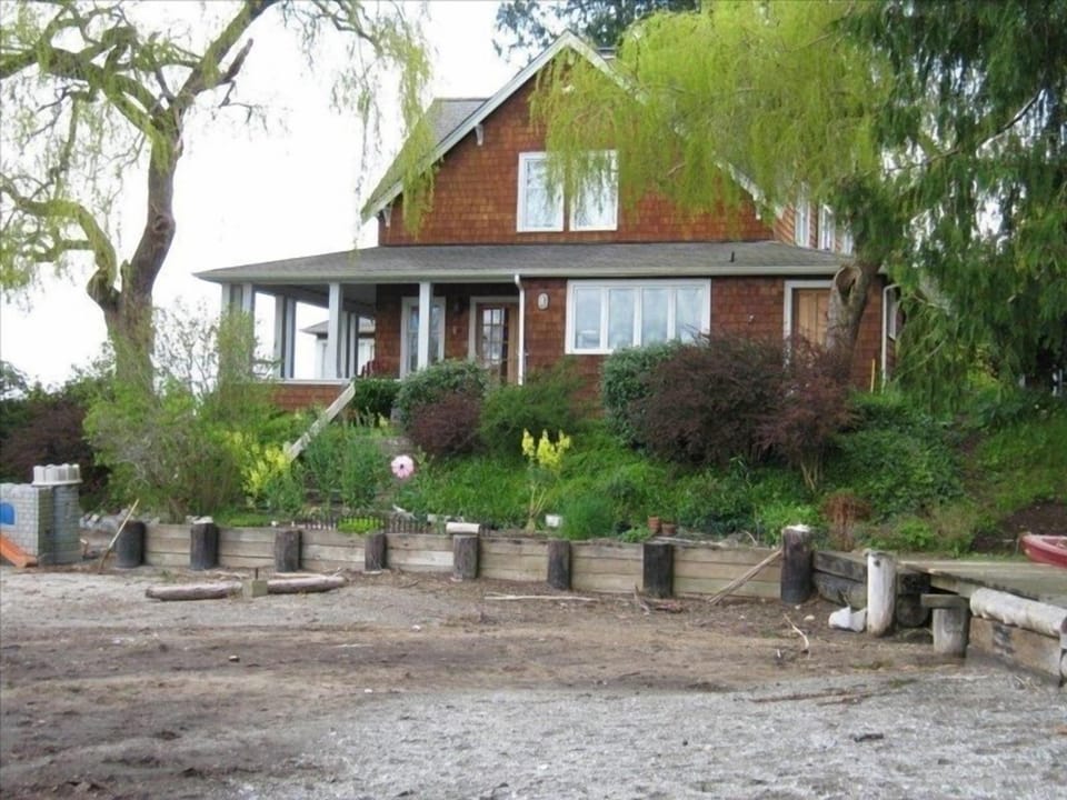 'another view from the southwest 