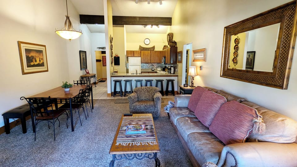 BC West Condo I-4 Living Room & Kitchen