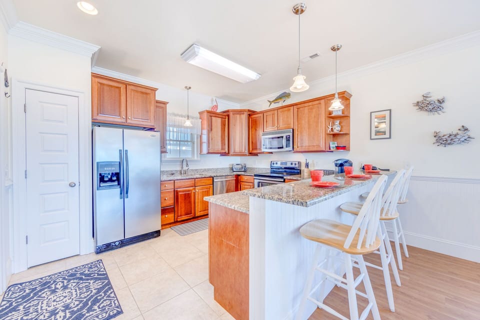 08-Surf-Or-Sound-Realty-814-Ocean Tranquility-Kitchen-01