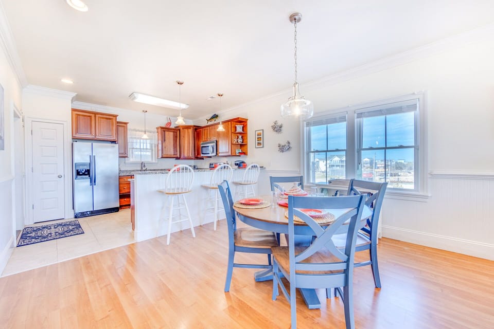 06-Surf-Or-Sound-Realty-814-Ocean Tranquility-Dining Area-02