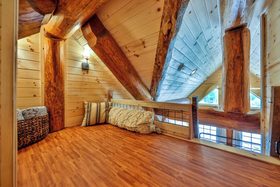 Loft area in Sun Valley Suite has a full size mattress 
