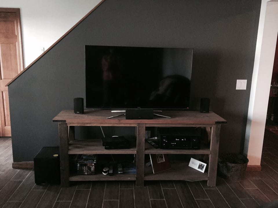 Smart TV and DVD PLAYER