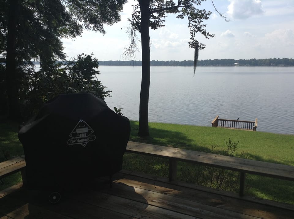 Gas Grill (Holland) on deck, smaller of two docks seen