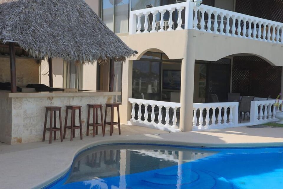 From pool side looking on to the Balcony 