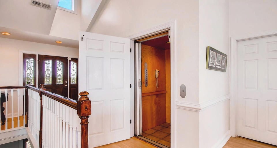 Surf or Sound Realty - 687 - The Scotch Retreat - Elevator