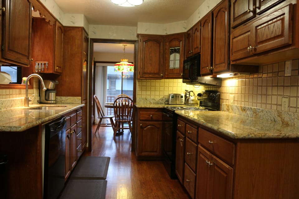 Fully equip kitchen for all your cooking needs!