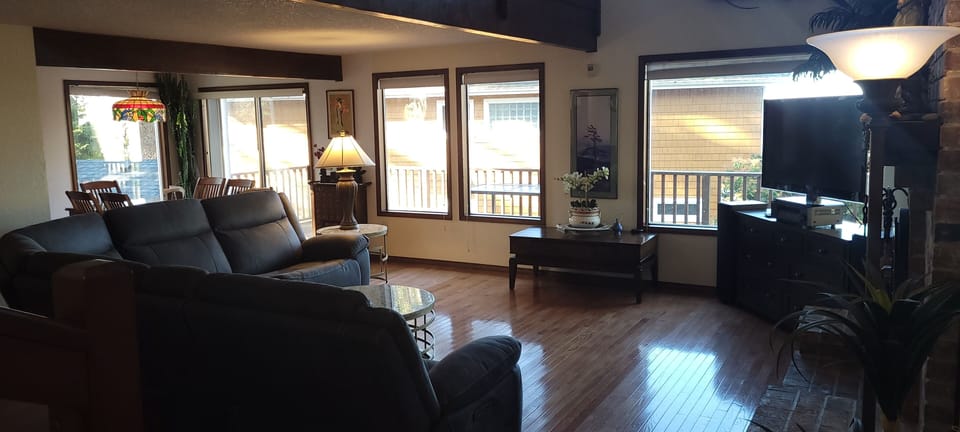Cozy yet spacious!
