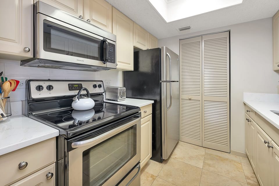 Galley-style Kitchen
