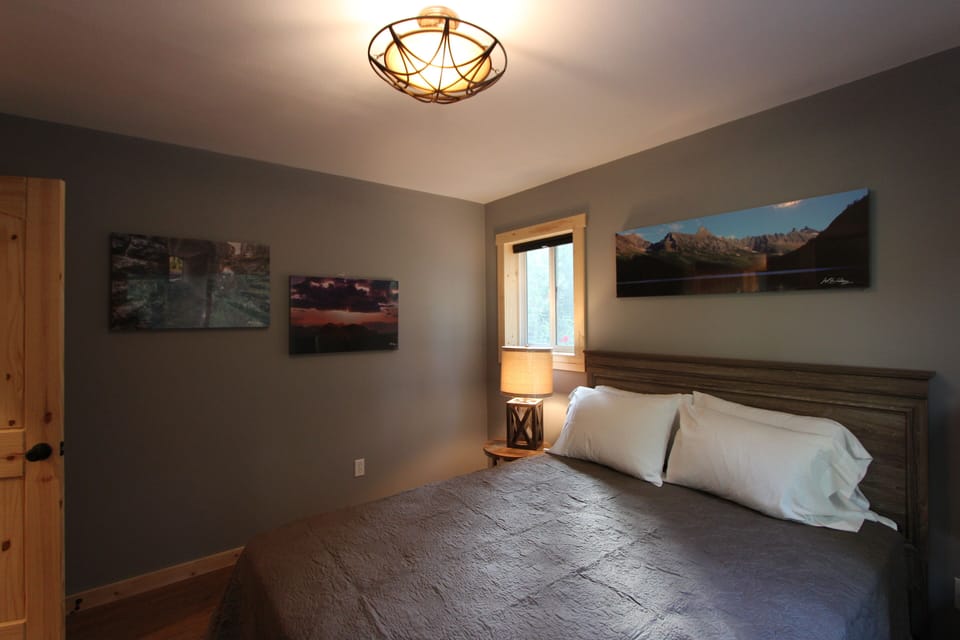 East bedroom