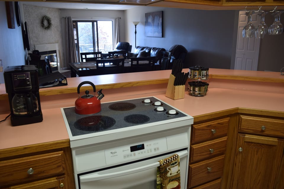 Well equipped kitchen 