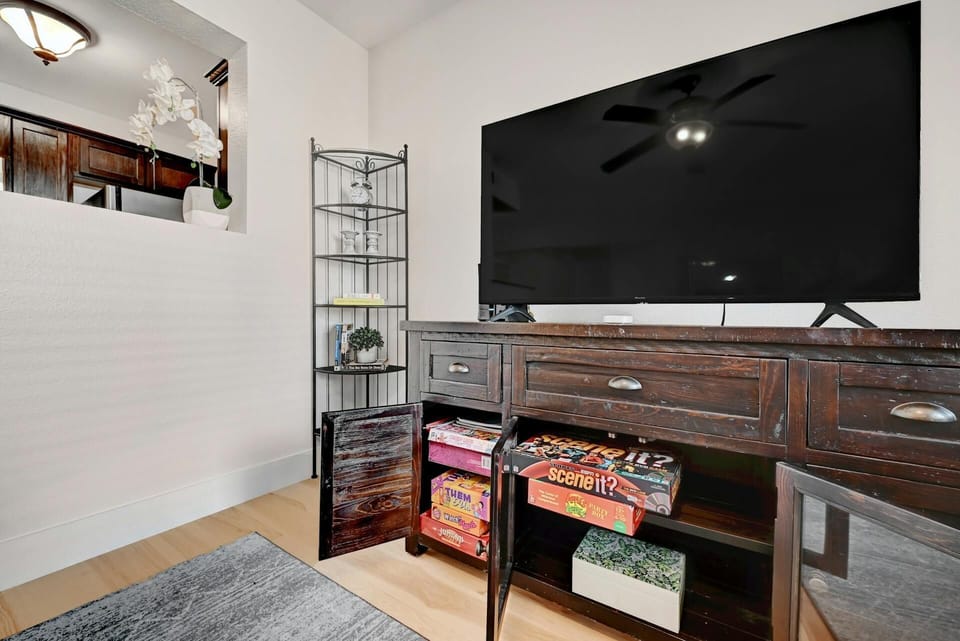 Roku TV with games in console