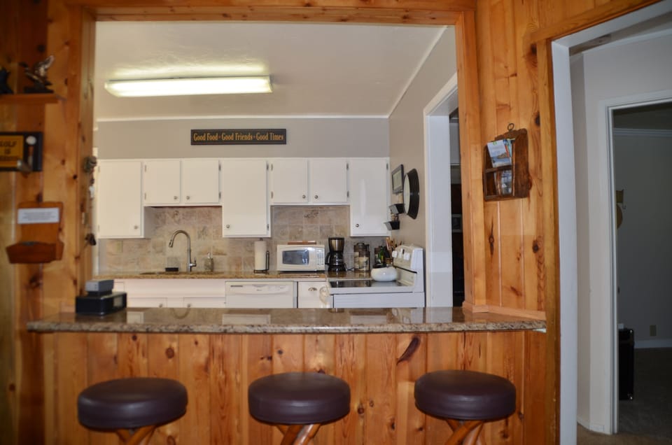 Breakfast Bar 