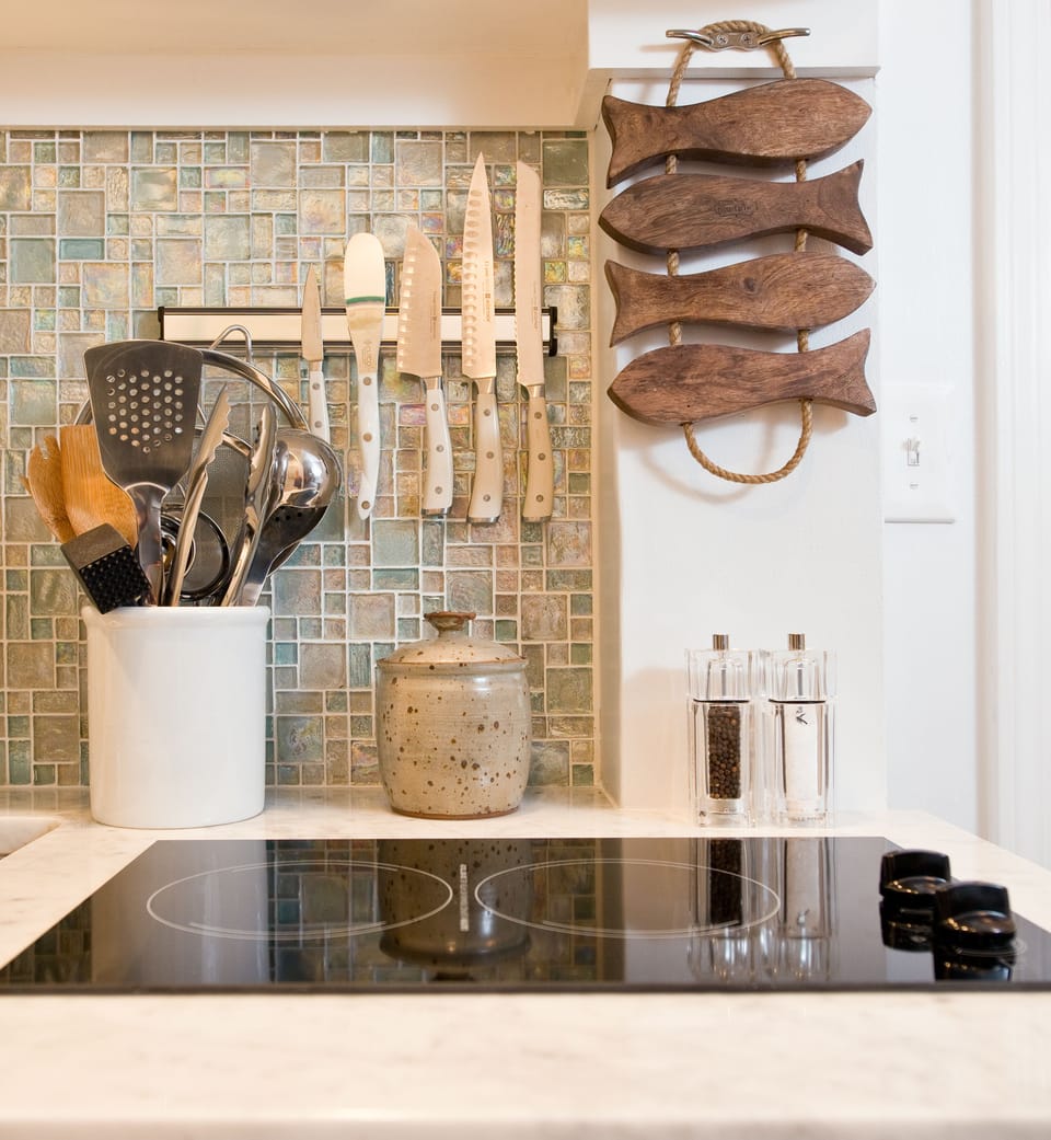 Well equipped for anyone who loves to cook -- or eat!