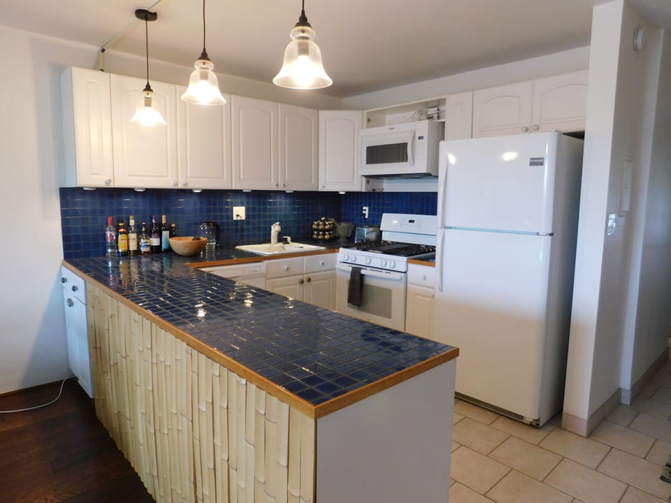 ... has everything you need for "home-away-from-home-cooked" meals!
