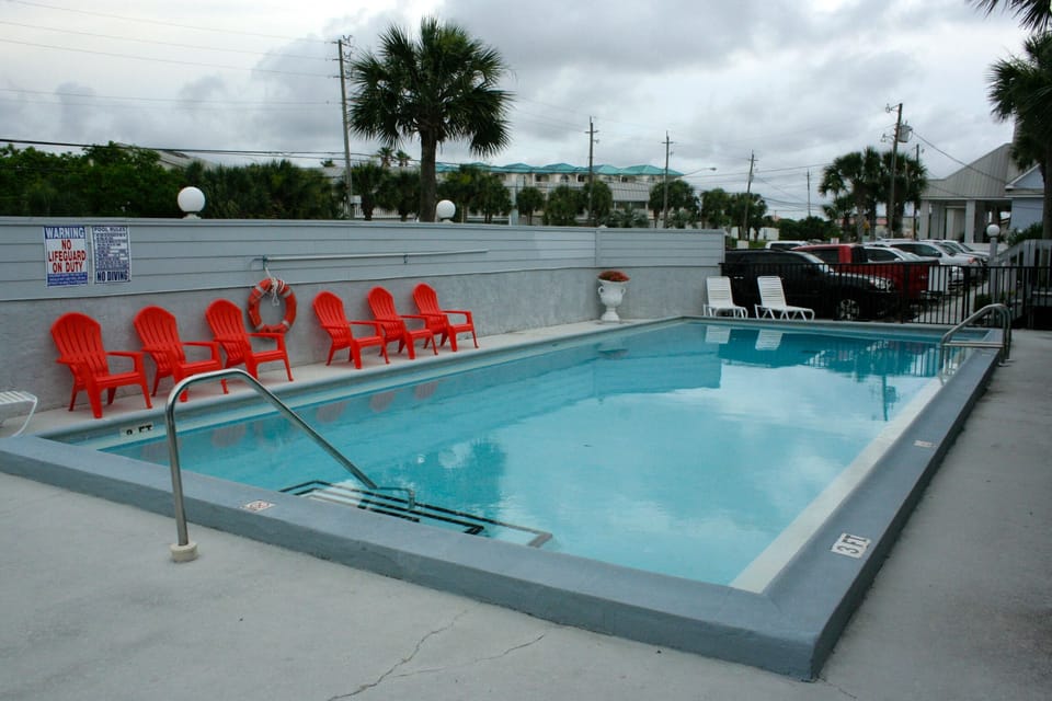 Bonita Beach Community Pool (Front View)
