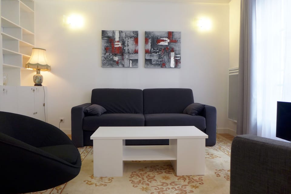 Closer look at the sofa and center table.