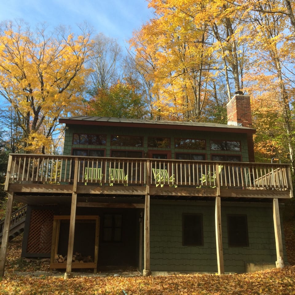 Beautiful 4-season ski chalet on Okemo less than a mile to ski base