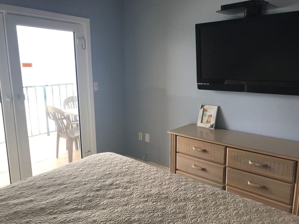 Primary bedroom 2nd view