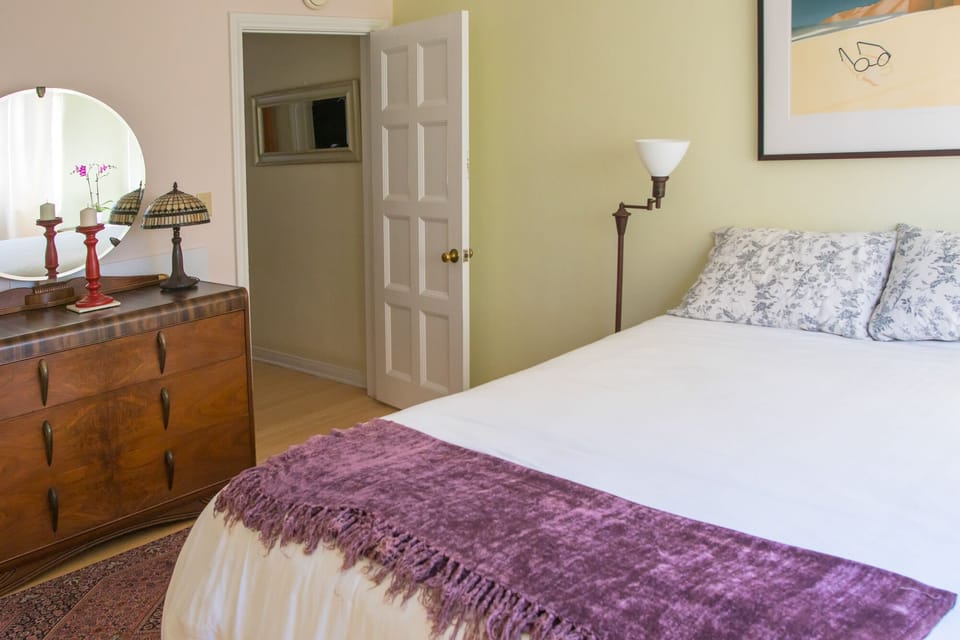 Second bedroom