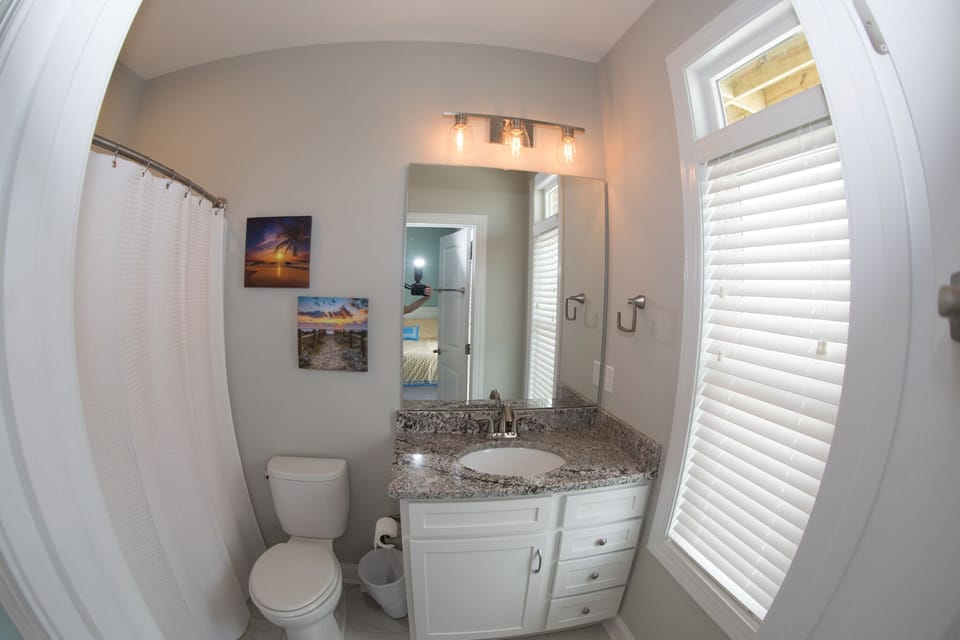 All bedrooms have Full bath